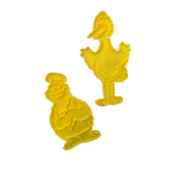 Vintage 1977 Sesame Street Plastic Cookie‎ Cutters Big Bird And Cookie Monster - Picture 1 of 3